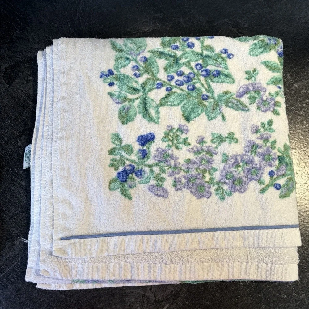 1980s Laura Ashley Bramble Berry Cotton Towel Set 2 Hand Towels 2 Bath Towels